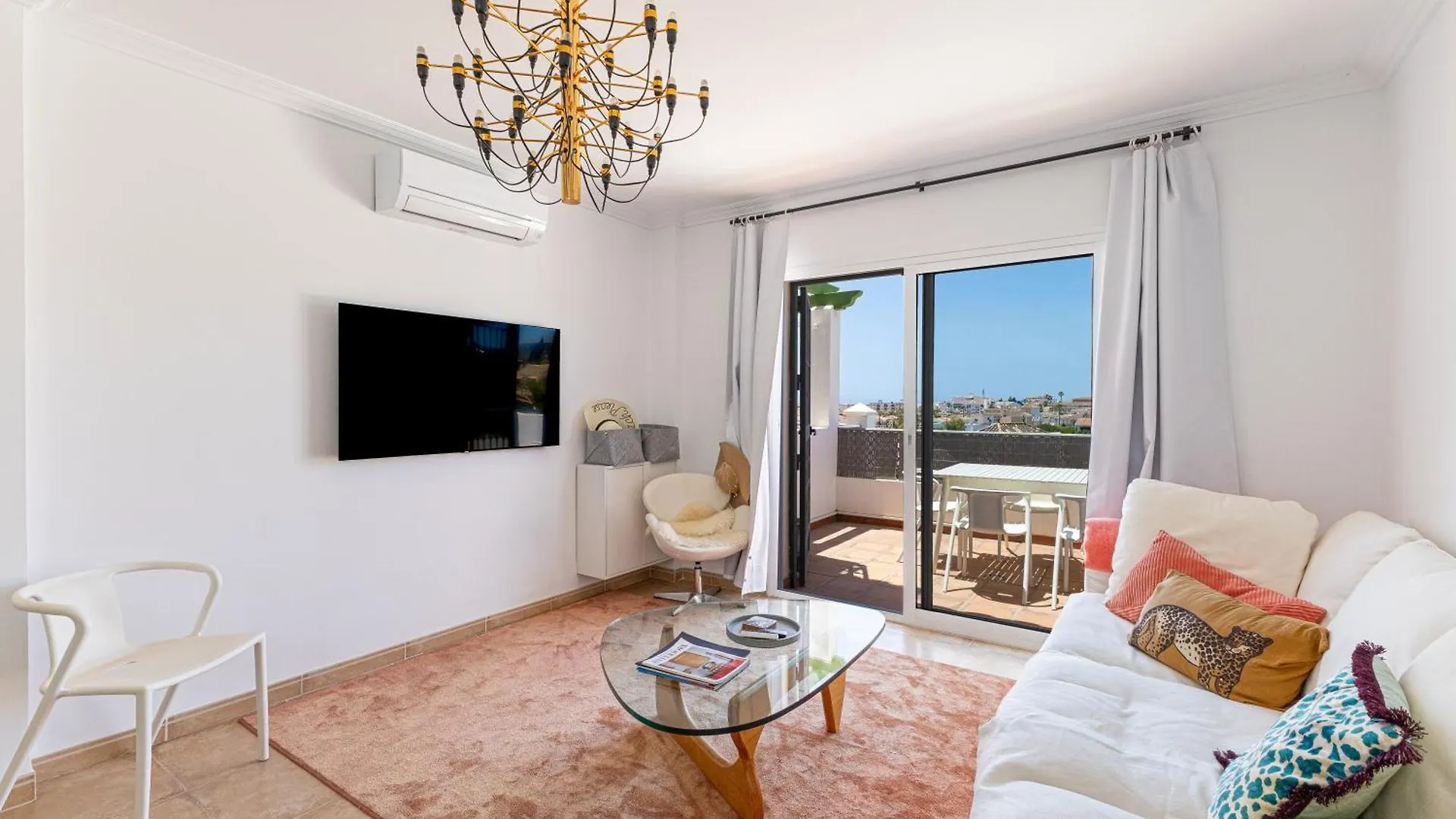 Townhouse Close To Burriana Nerja